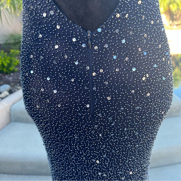 Elegant Deep Blue Sequin Evening Dress - Picture 9 of 15